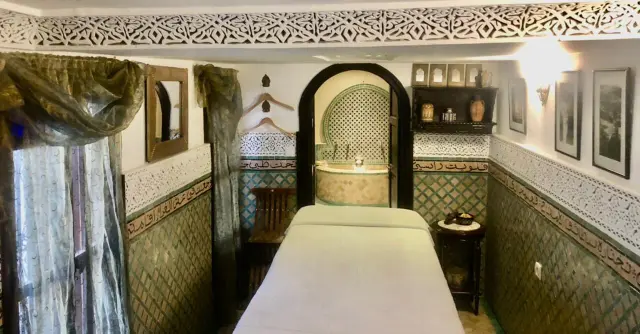 Hammam traditionnel — zellige vert