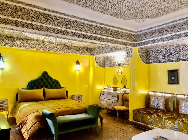 Suite Damas — ambiance